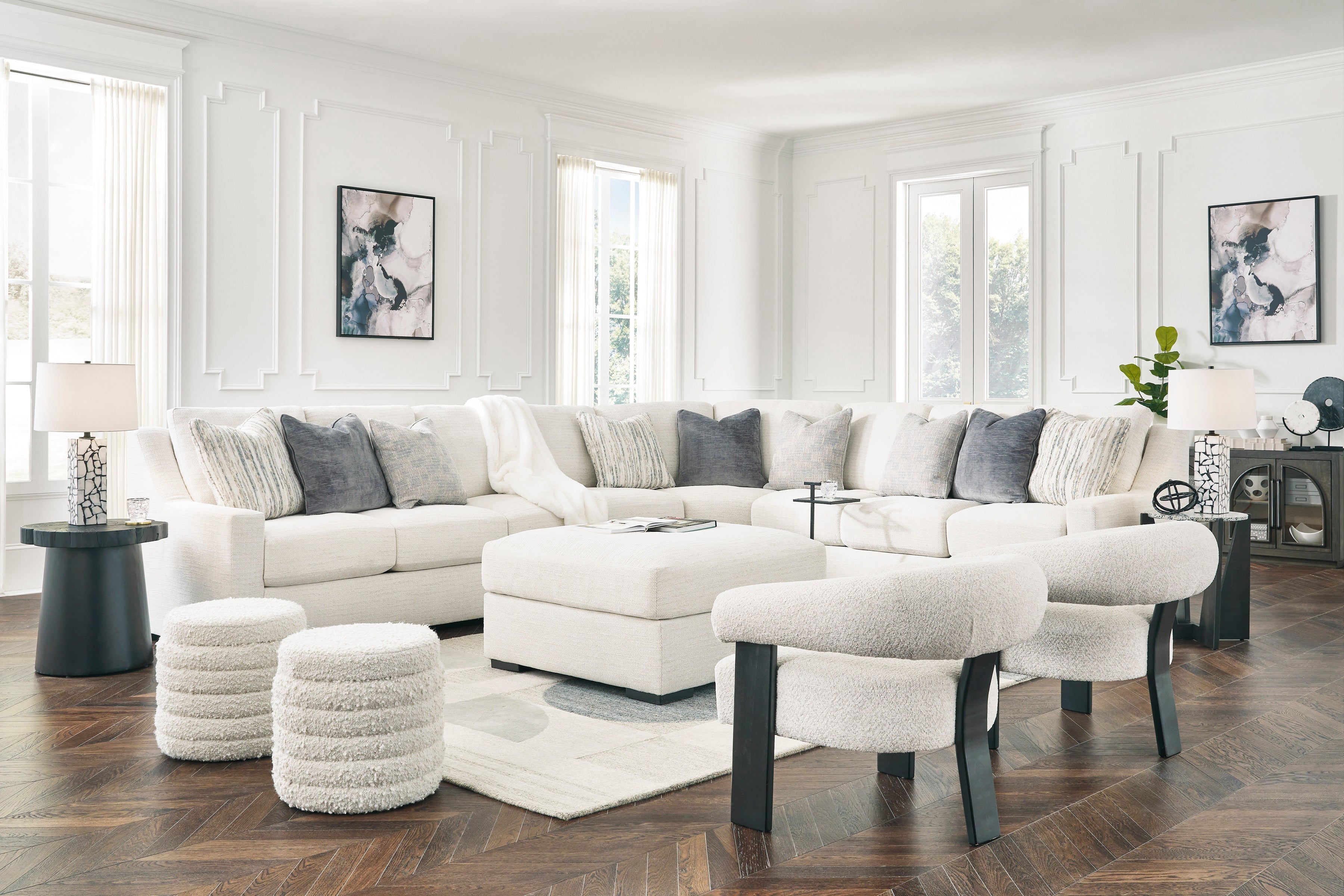 25704S1| Accomplished Sectional